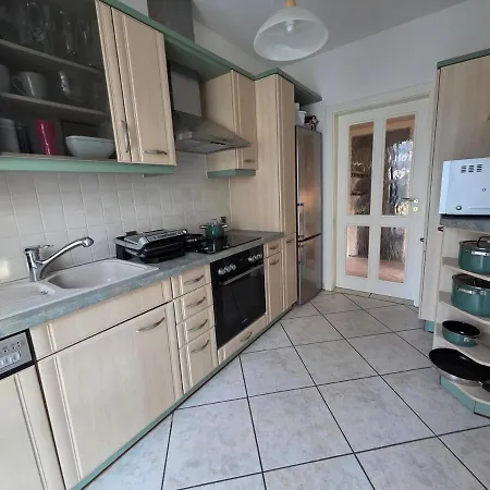 Appartement Komplette In Mit Parkplatz, Tv, Schnelles Wlan, Waschmaschine & Trockner, Wintergarten *