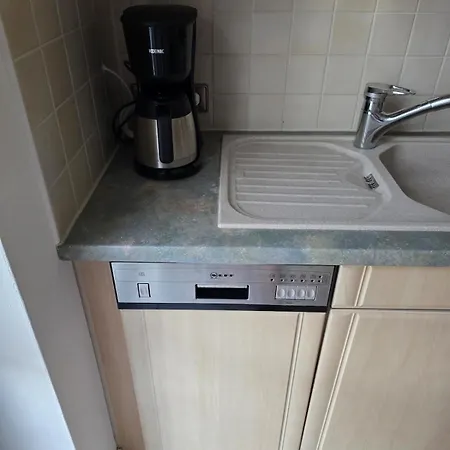 Komplette In Mit Parkplatz, Tv, Schnelles Wlan, Waschmaschine & Trockner, Wintergarten Appartement